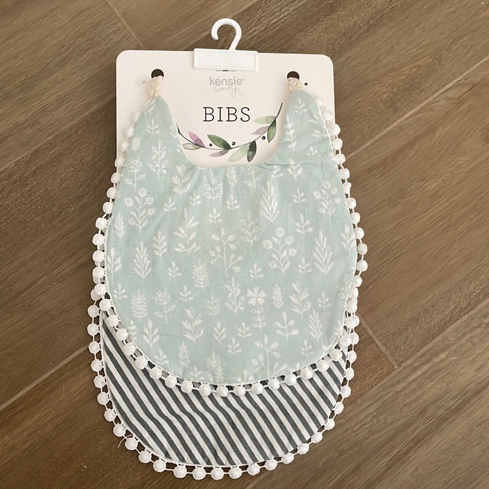 Kensie Baby Bibs 2 pack NWT
